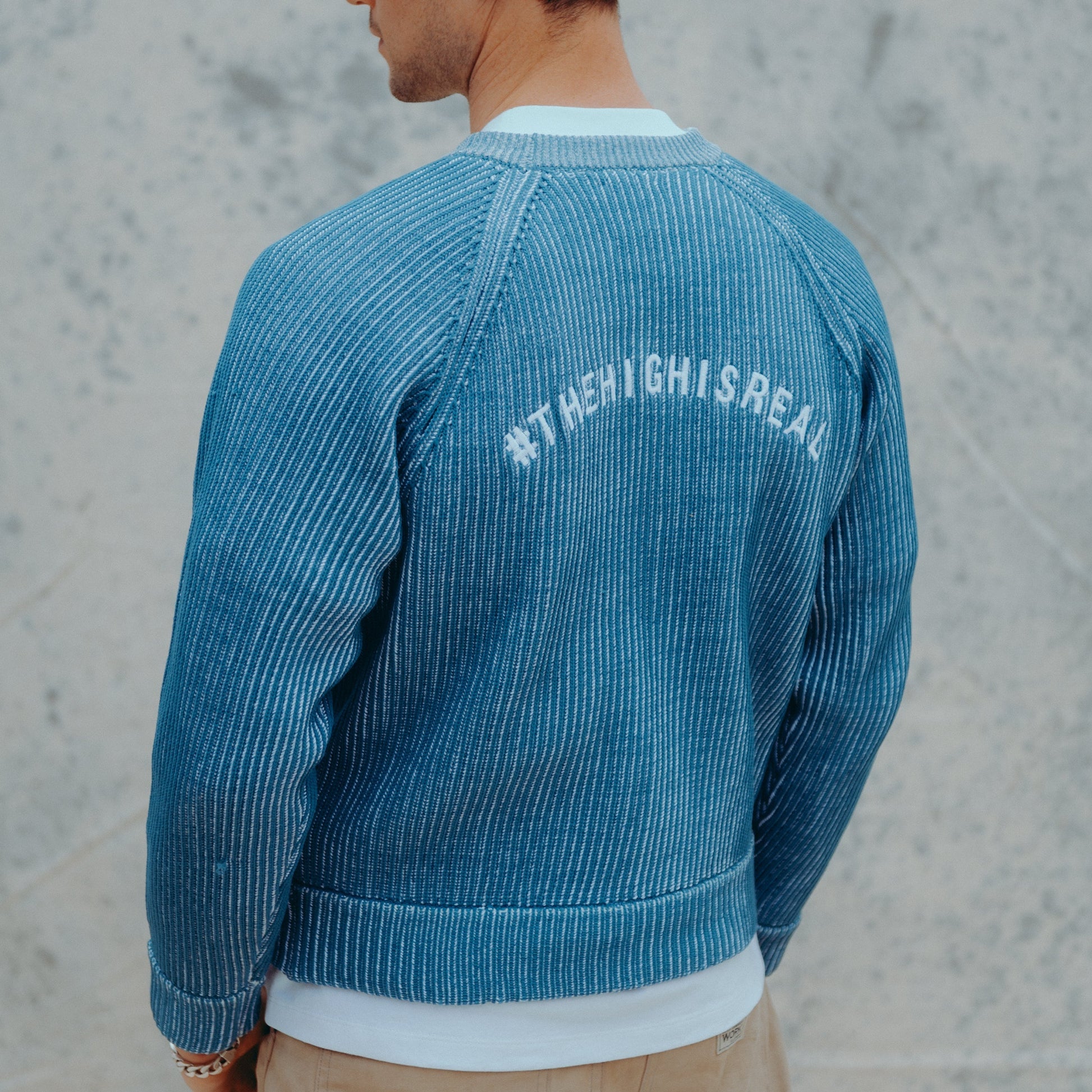 BLUE KNIT SWEATER