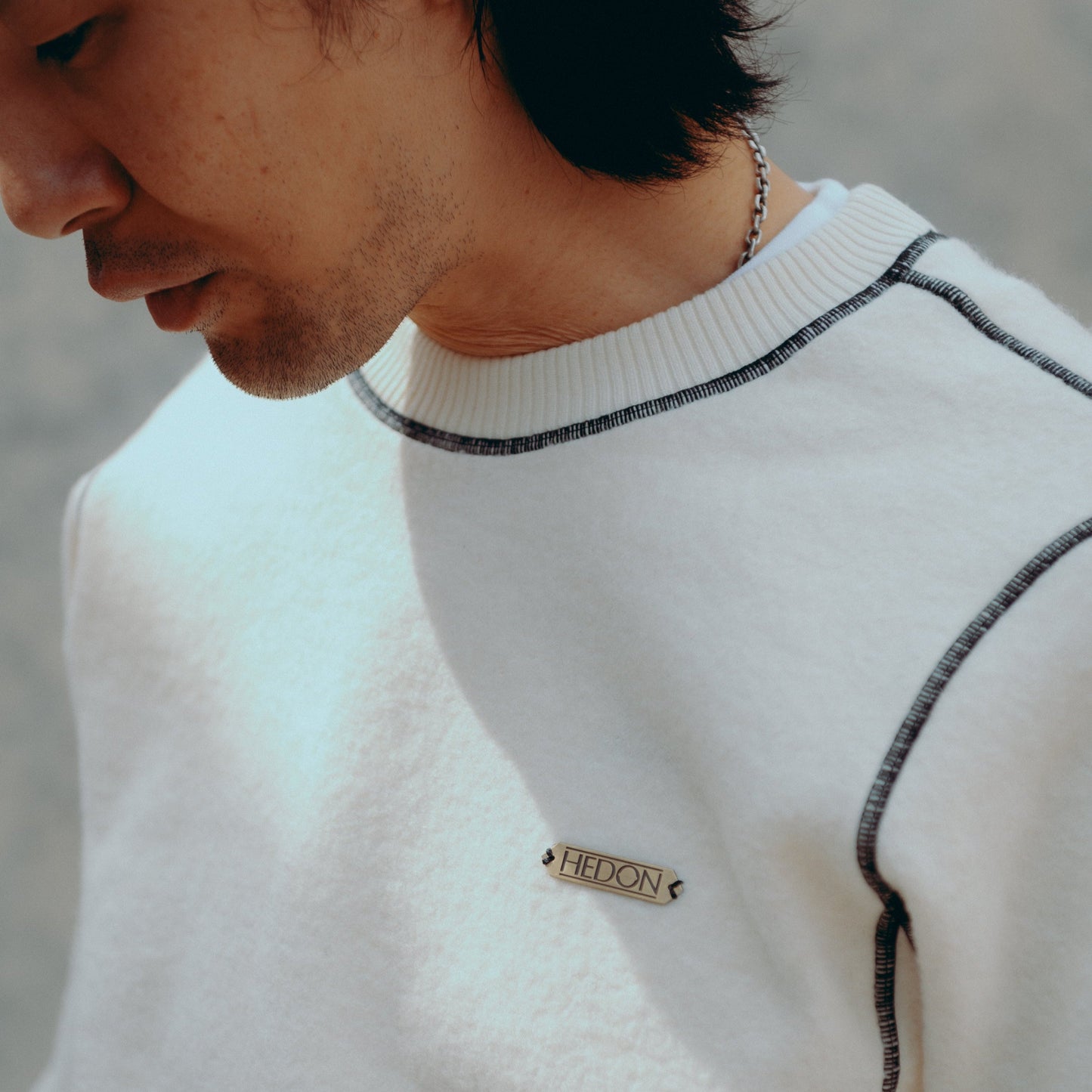 WHITE STRIPES SWEATER