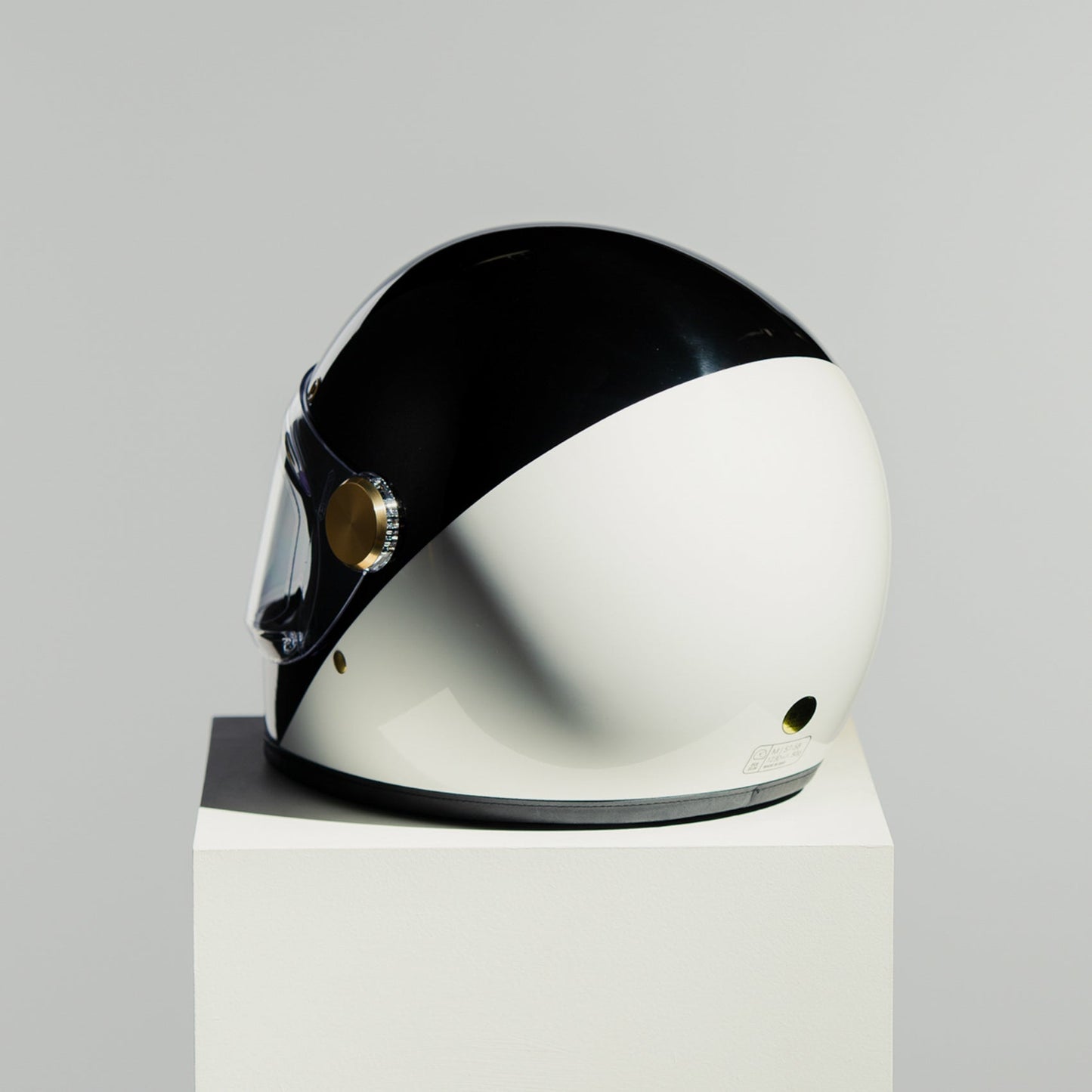 Racer M — Sample #1054